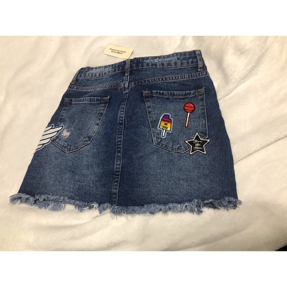 🍭Denim Mini Skirt with Patches🍭 - Picture 3 of 3